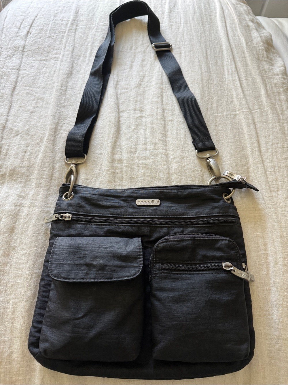 Baggallini Black Crossbody Bag with Multiple Front Pockets